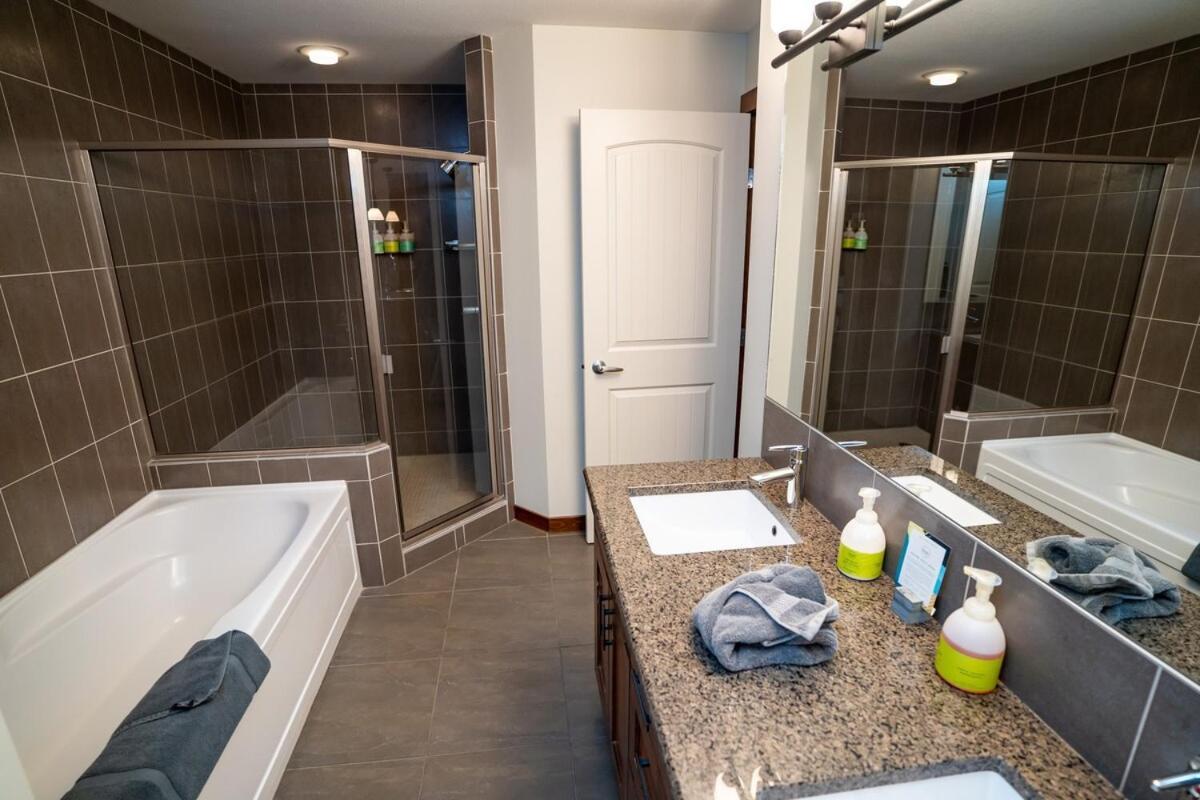 The Raven Suite At Stoneridge Mountain Resort Canmore Eksteriør billede
